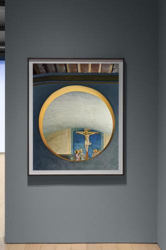 Robert Polidori<p class="titolo-immagine">Crucifixion with the Virgin and Sts Cosmas, John the Evangelist and Peter Martyr by Fra Angelico #2, Cell 38, Museum of San Marco Convent, Florence, Italy 2010</p>