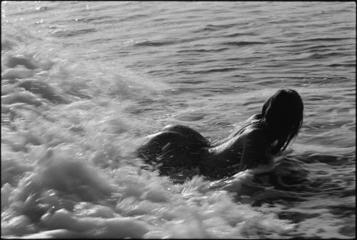Guido Argentini<p class="titolo-immagine">GAIA IN THE WAVES BW#2013</p>