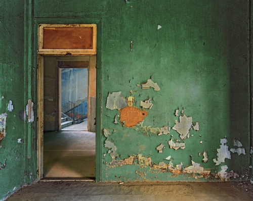 Robert Polidori<p class="titolo-immagine">HOTEL PETRA #7, LEBANON 2010</p>